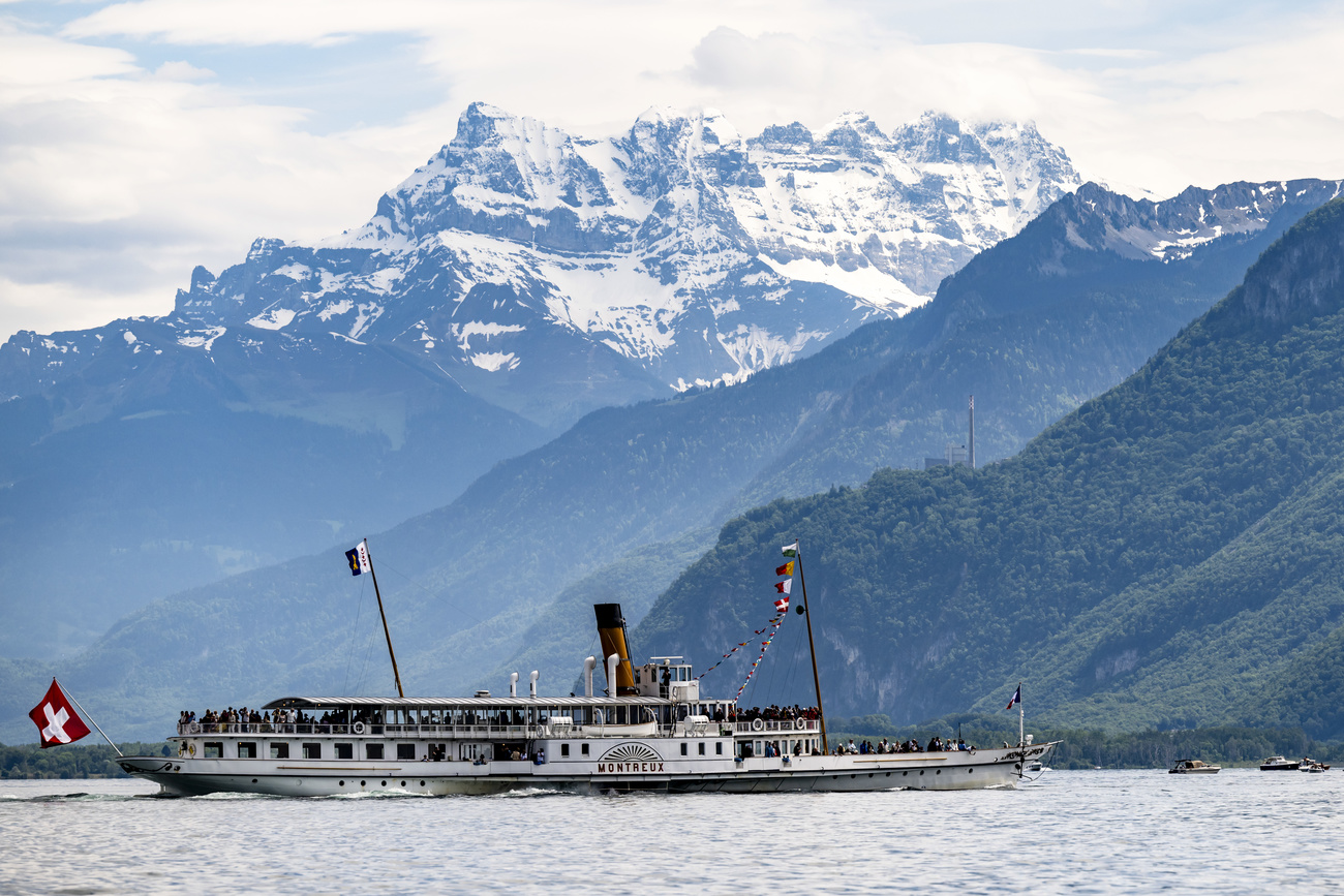 Dampfschiff auf dem Genfersee, se stammt aus der Belle Epoque, als die Geschichte des Schweizer Tourismus in Fahrt kam.