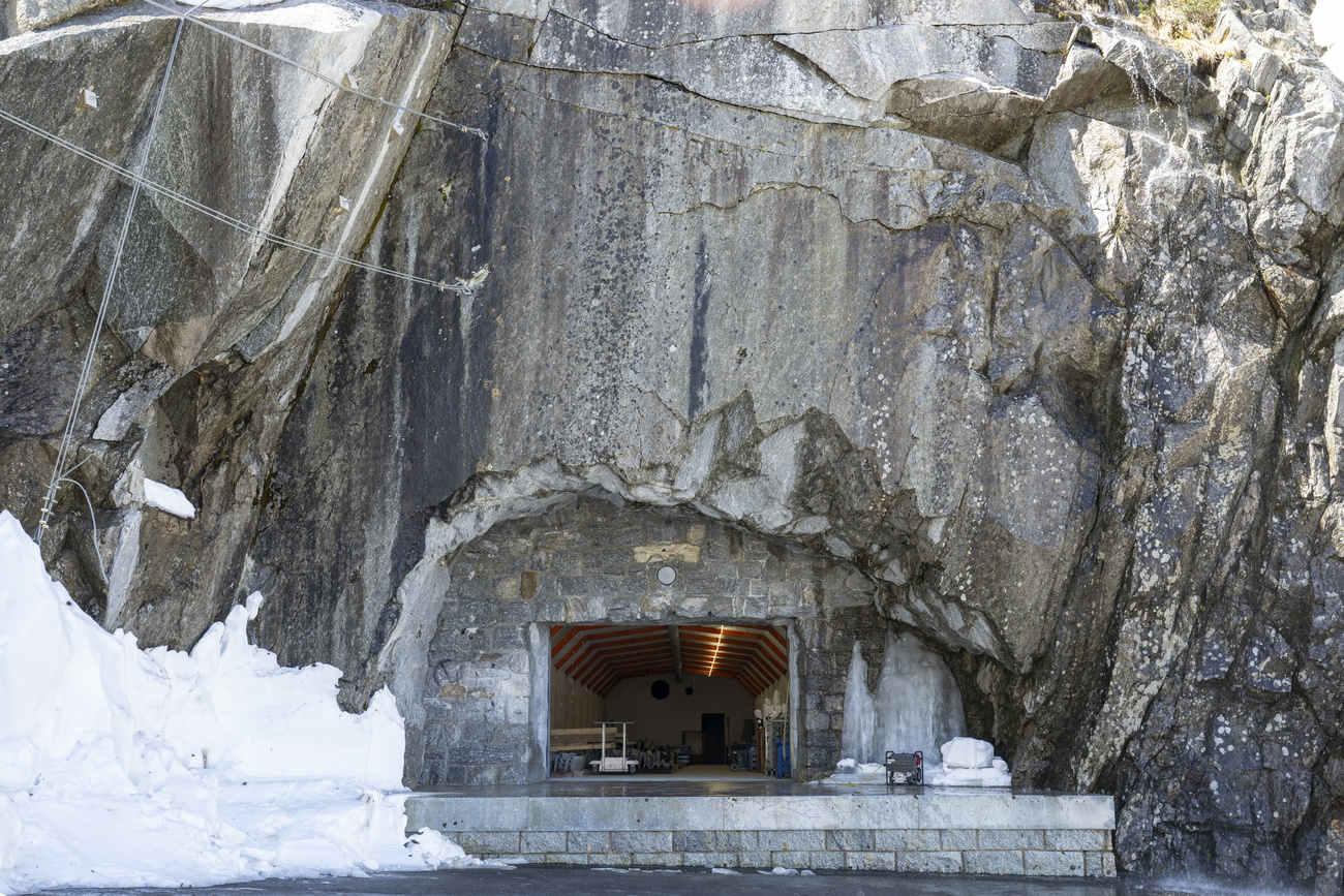 UN bunker sul Passo del San Gottardo.