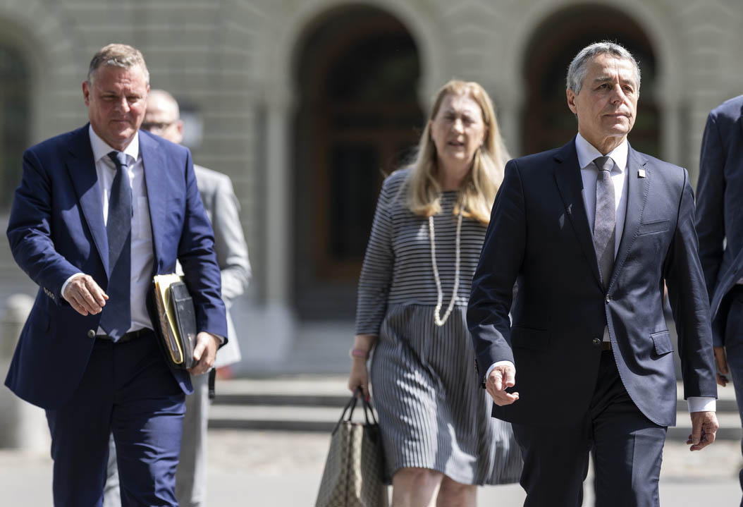 Ils ont négocié les accords avec Bruxelles pour la Suisse: Patric Franzen, négociateur en chef, Helene Budliger-Artieda, cheffe du Seco, et Ignazio Cassis, ministre des Affaires étrangères