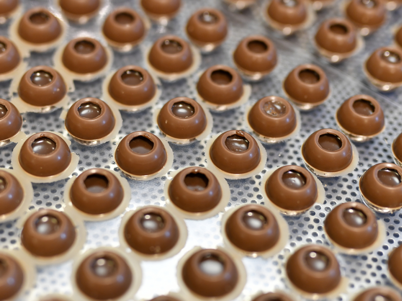 Barry Callebaut sells less chocolate than expected