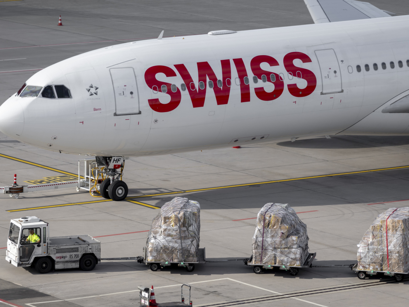 Swiss sees its operating profit fall at the halfway point