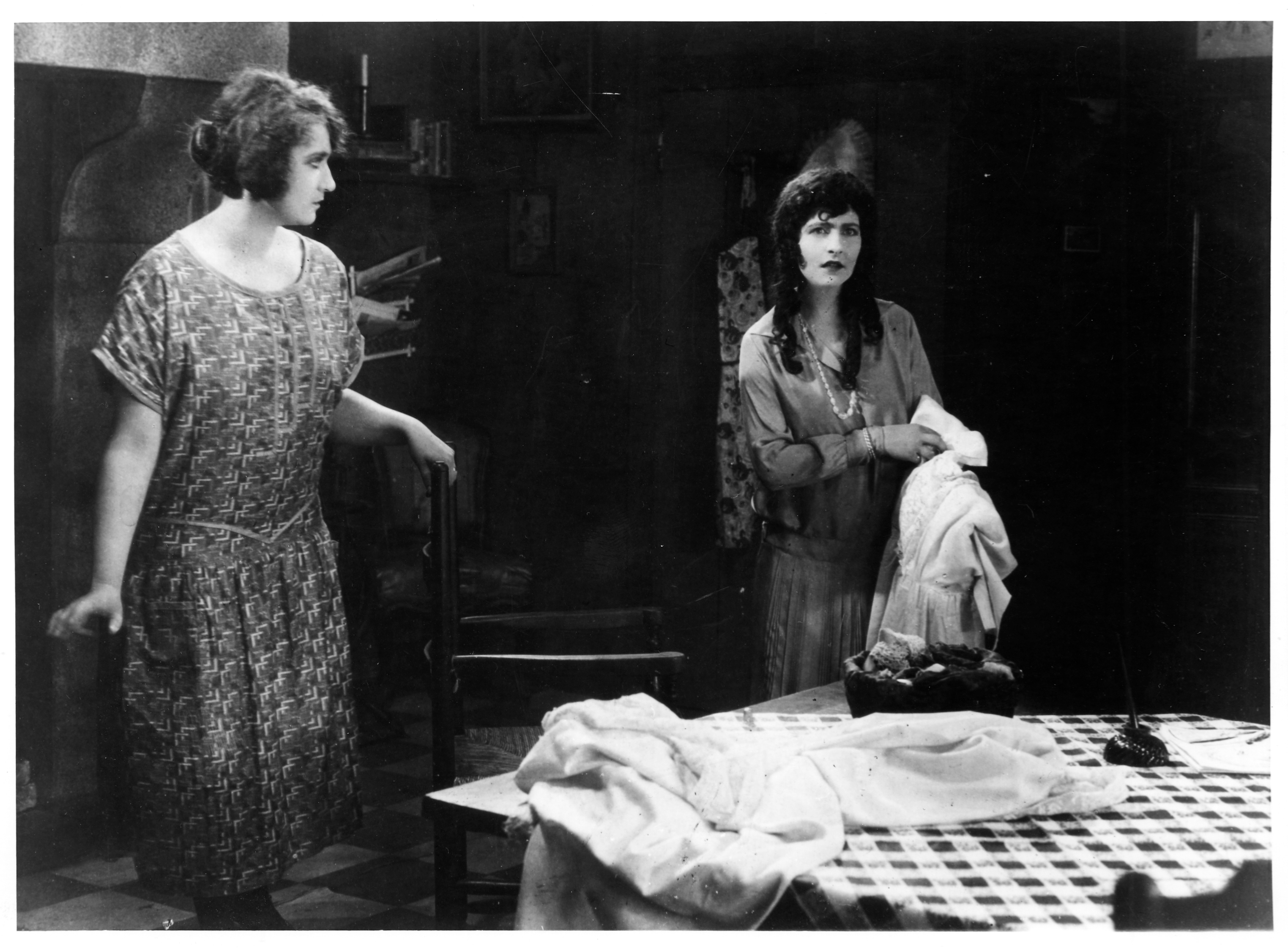 Scène du film «Ménilmontant» de Kirsanoff (1926)