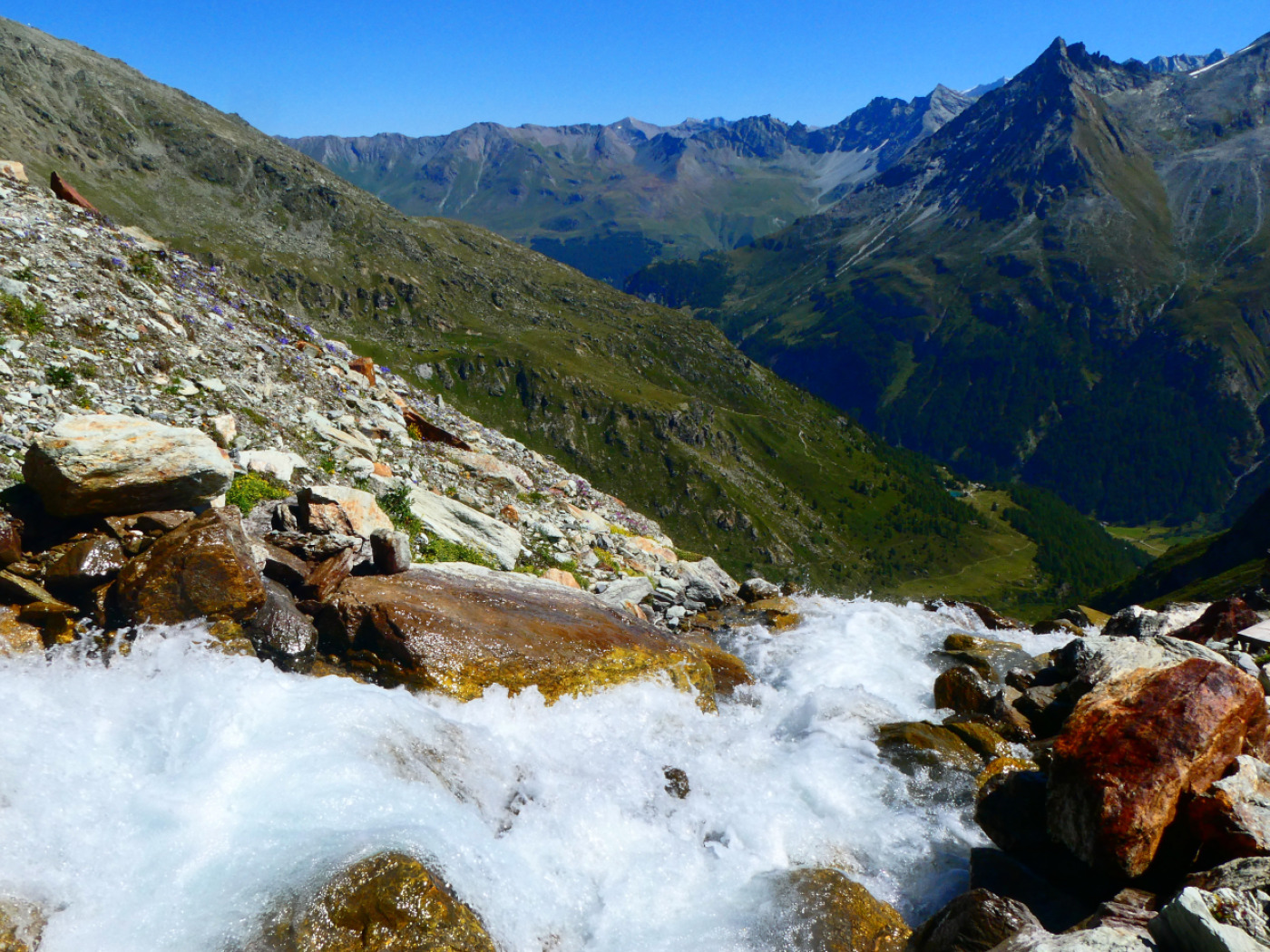 Switzerland's highest campsite has to close