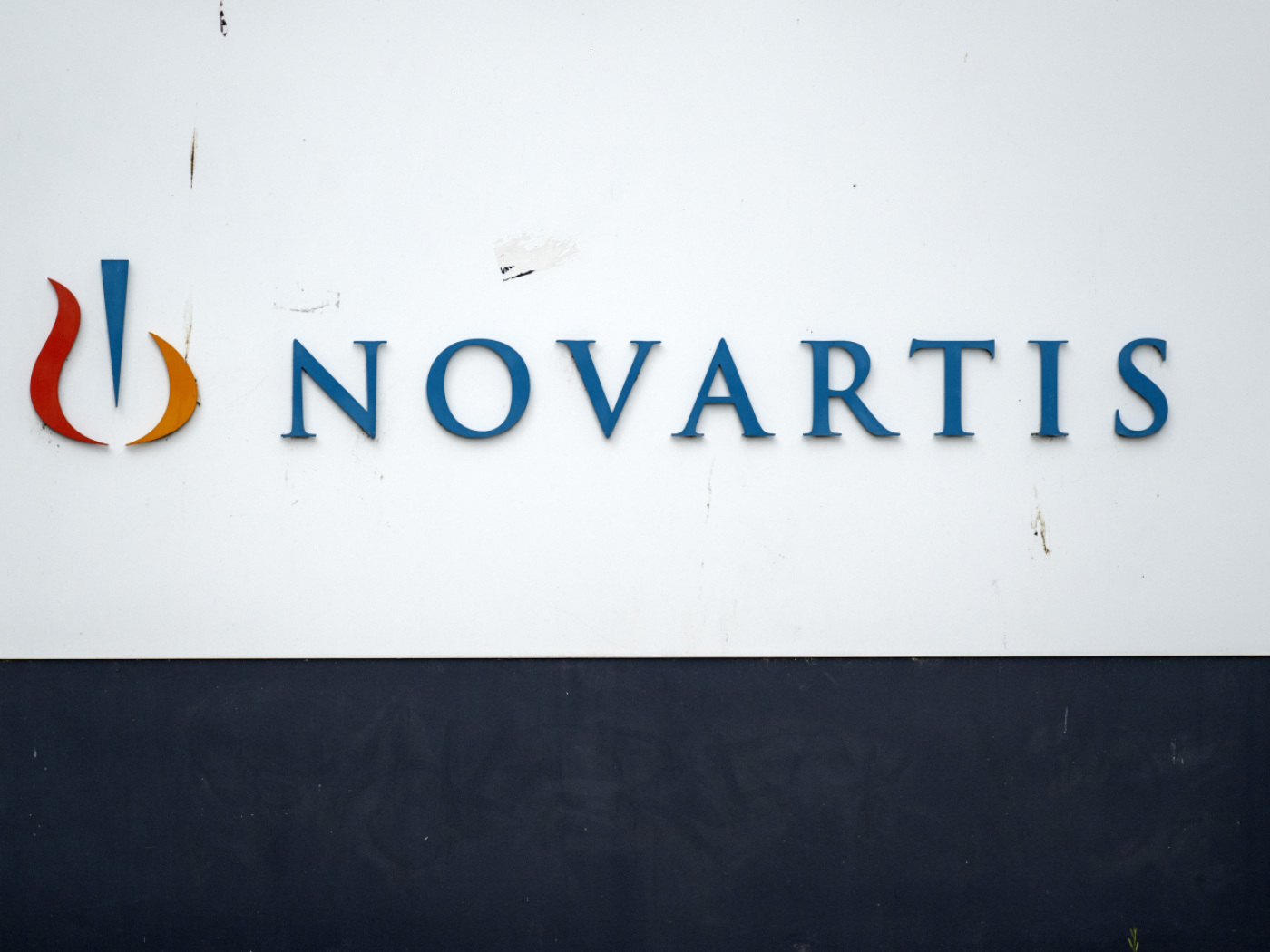 logo novartis