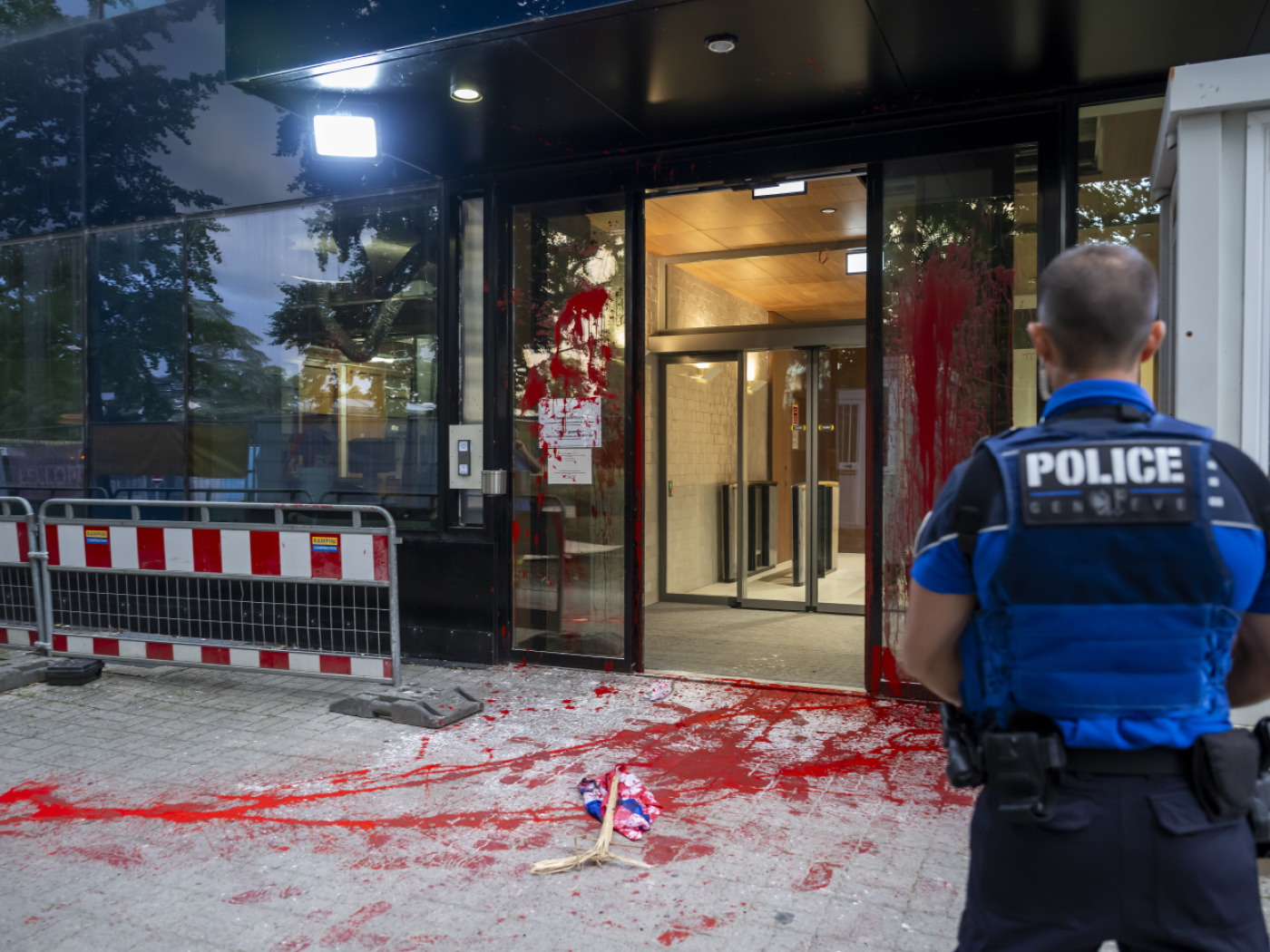 Demonstrators attack Israeli mission in Geneva