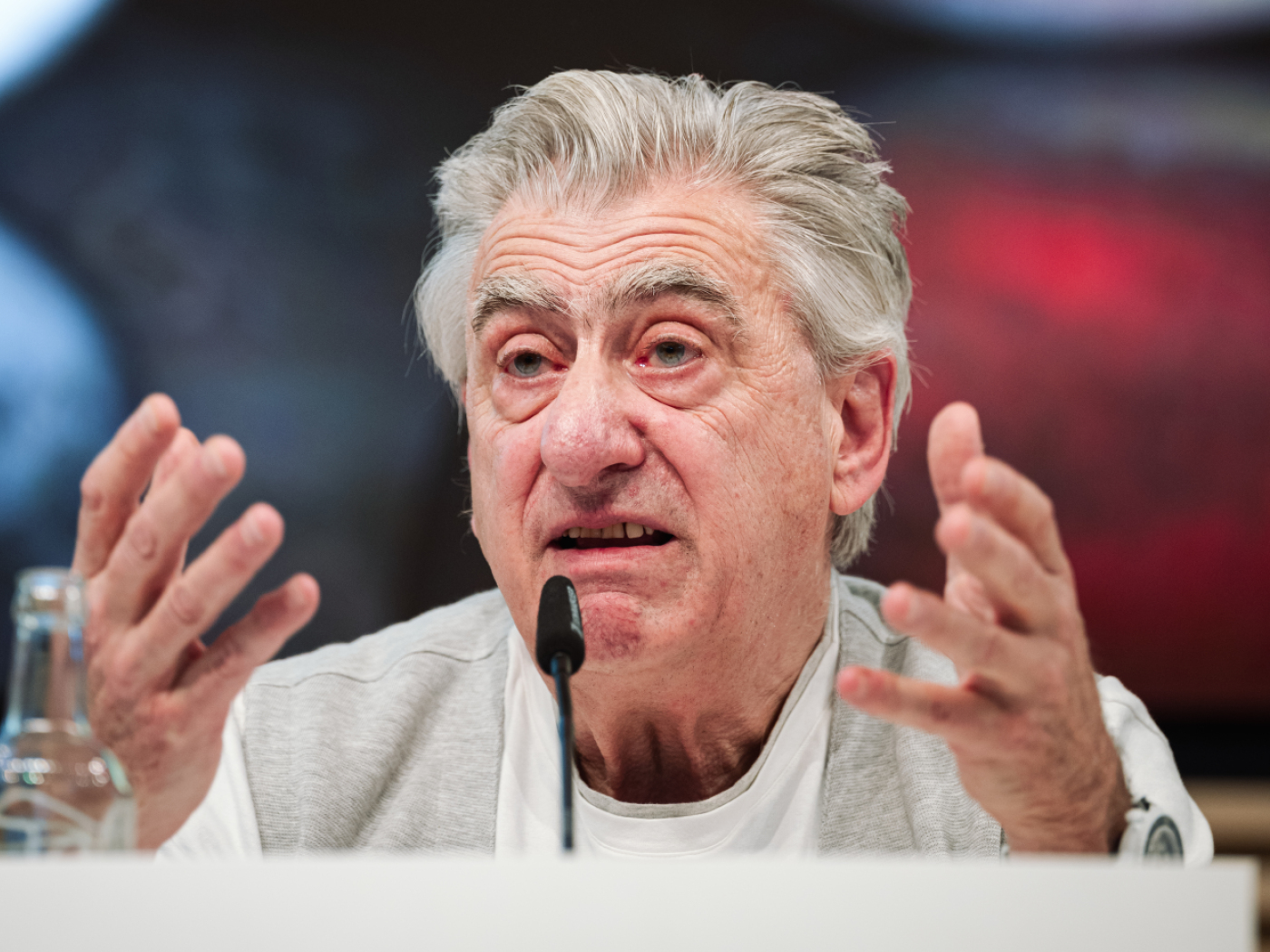 il presidente della direzione di Swatch Nick Hayek