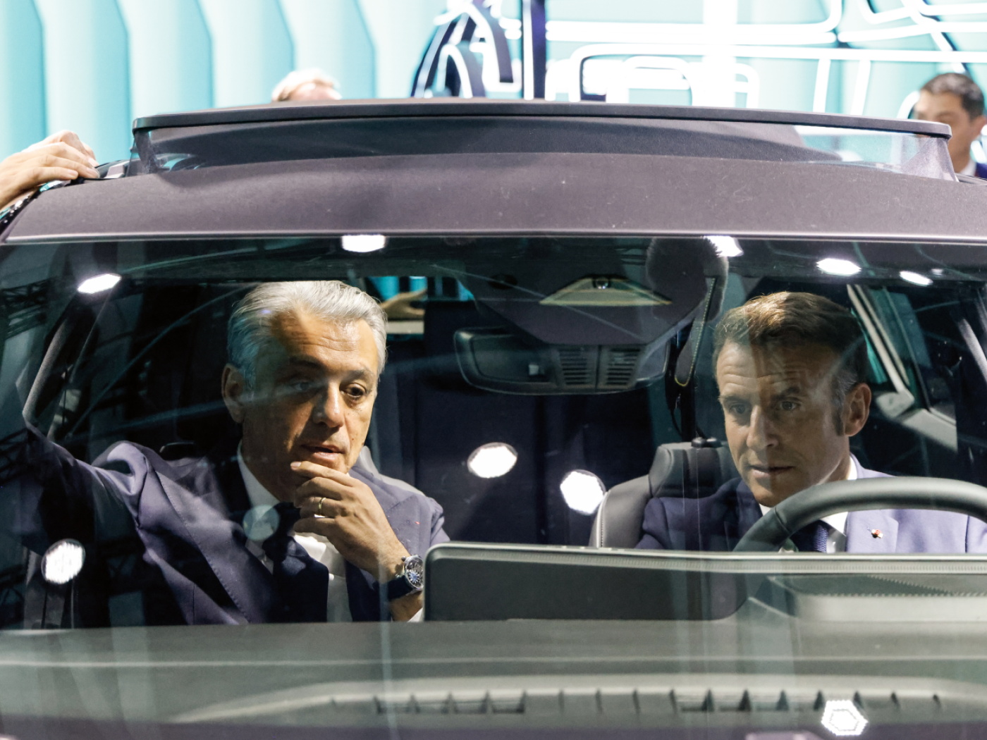  renault clears nissan digs big