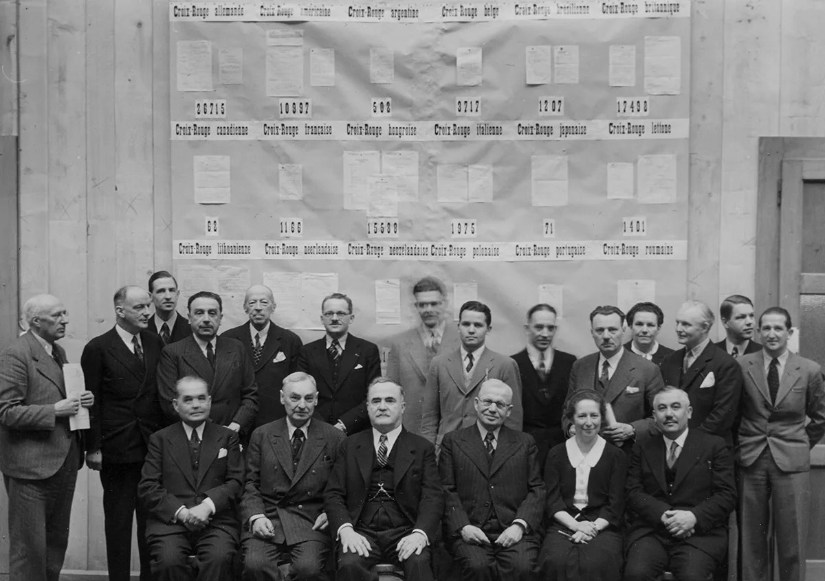 Photo de membre d'une conférence avec Max Huber