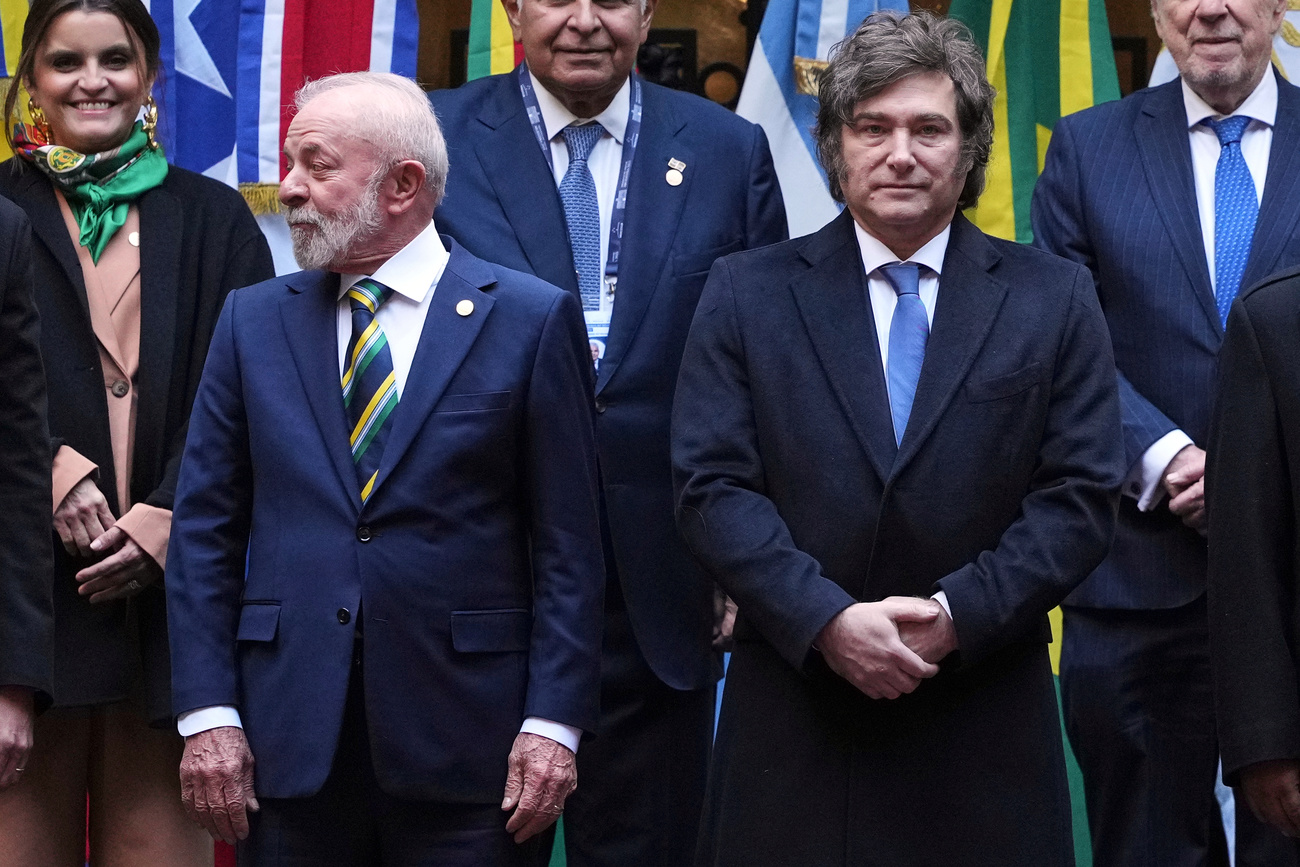 Dem brasilianischen Präsidenten Luiz Inácio Lula da Silva (links) fällt die Aufgabe zu, die Unterzeichnung des EFTA-Mercosur-Abkommens vor Ende 2025 zu organisieren. Sein argentinischer Amtskollege Javier Milei hatte zuvor die Verhandlungen über das Abkommen abgeschlossen.