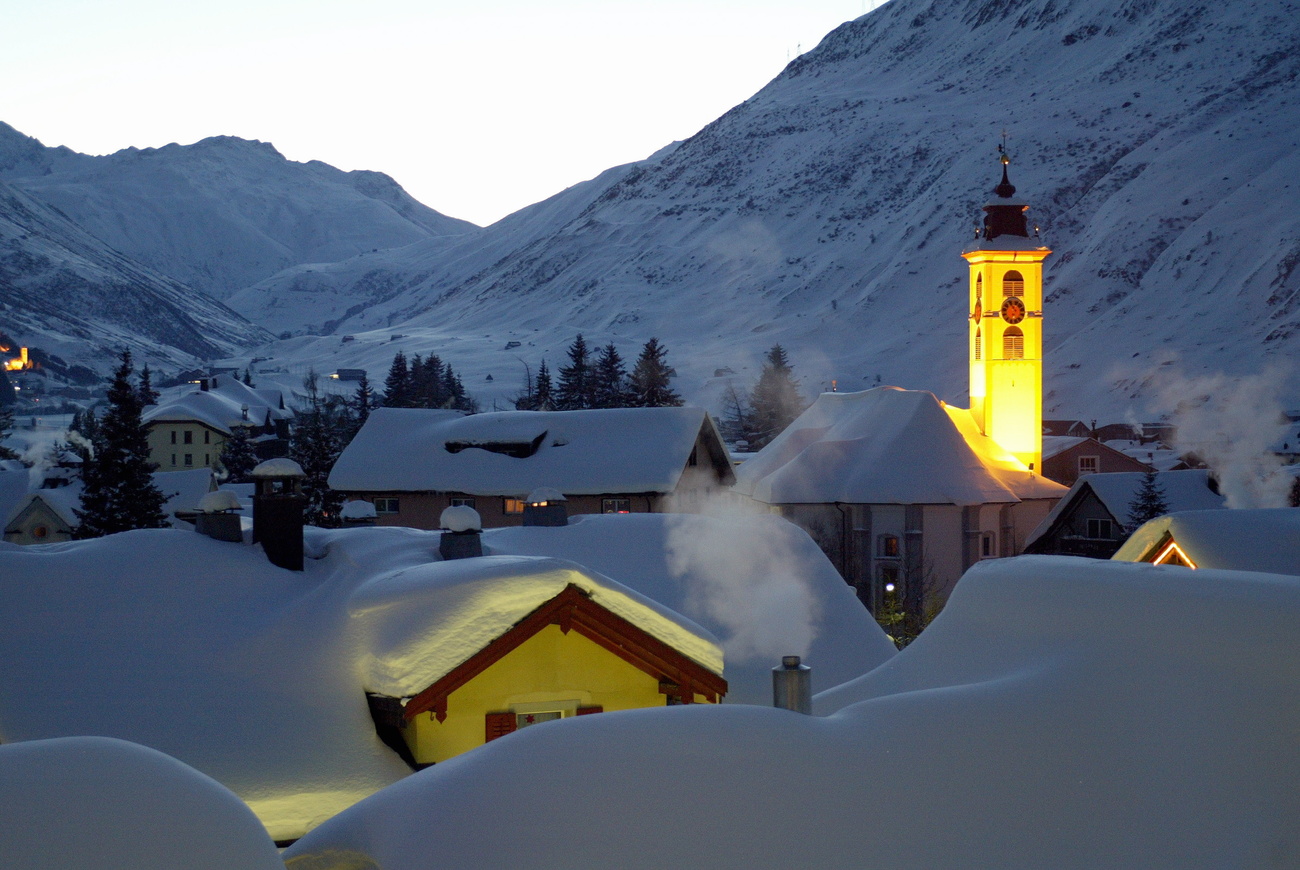 New home for the relics: The mountain village of Andermatt in Uri with the Catholic village church in the centre of the Ursern Valley.