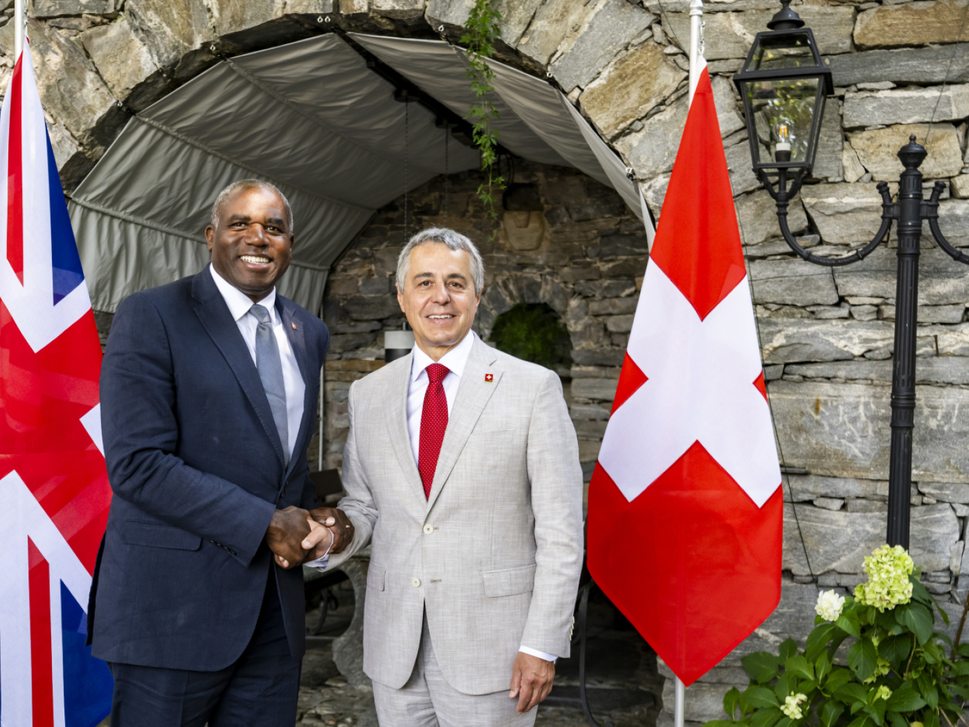 Mr Cassis receives the Foreign Minister of the United Kingdom