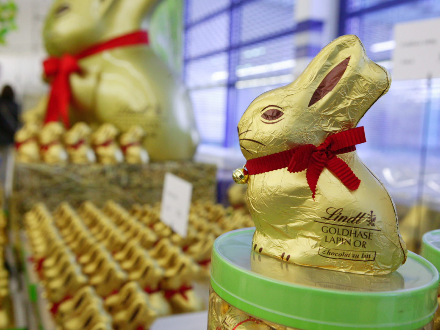 Lindt & Sprüngli is reportedly considering production of Easter bunnies in the USA