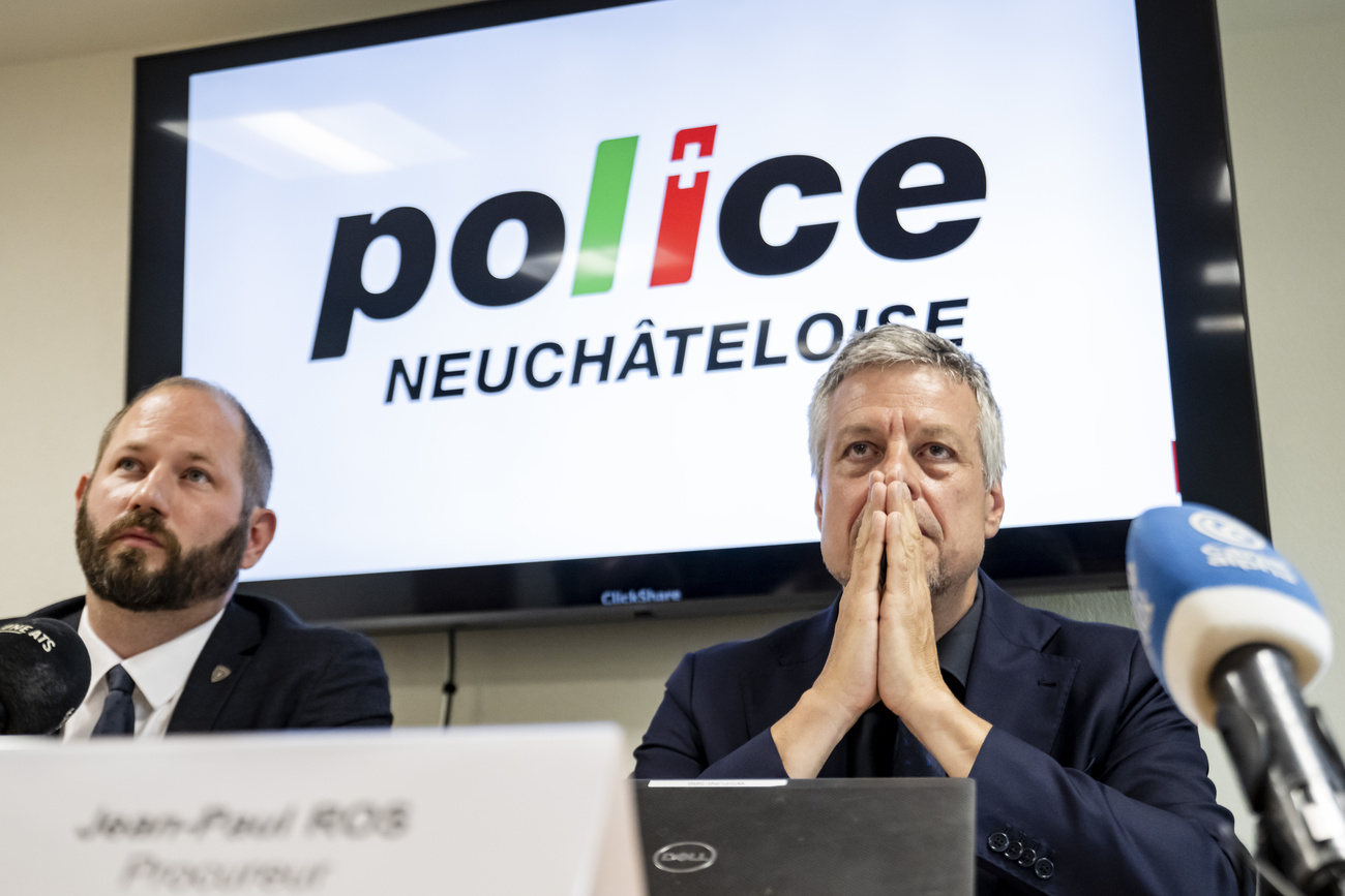 Un momento della conferenza stampa della polizia neocastellana.