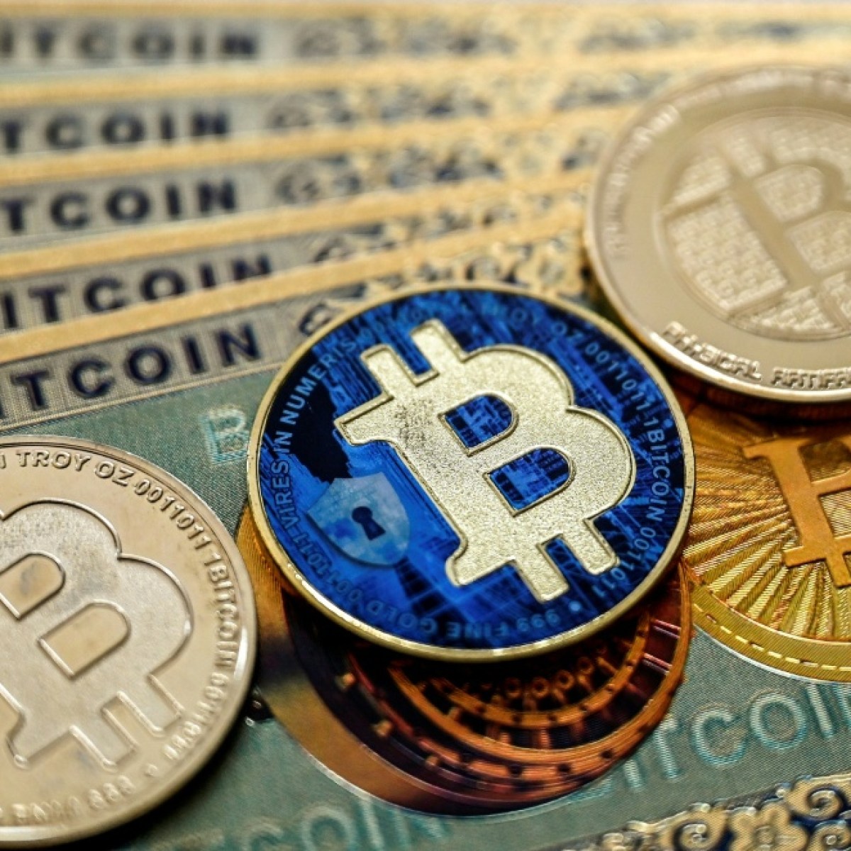 Bitcoin bate novo recorde e supera os US$ 124 mil - SWI swissinfo.ch