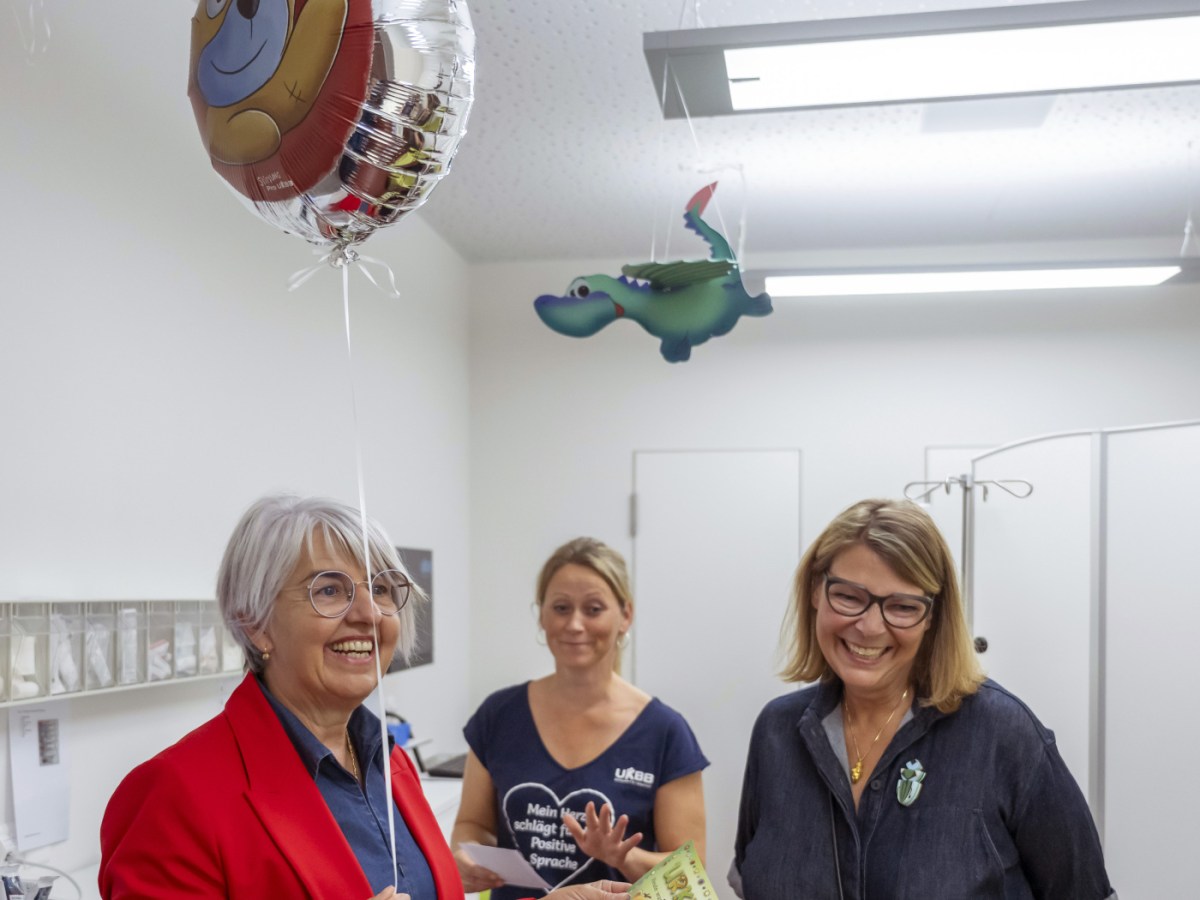 Bundesr tin Elisabeth Baume Schneider Besucht Kinderspital In Basel bundesr-tin-elisabeth-baume-schneider-besucht-kinderspital-in-basel