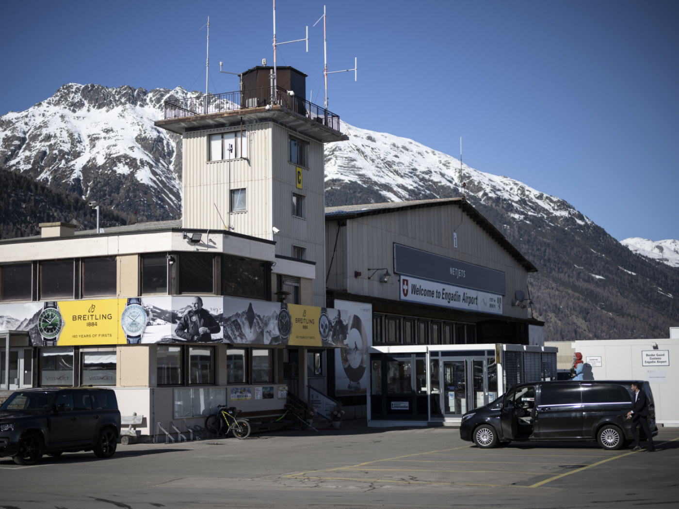 The population of the Upper Engadine approves the extension of its airport