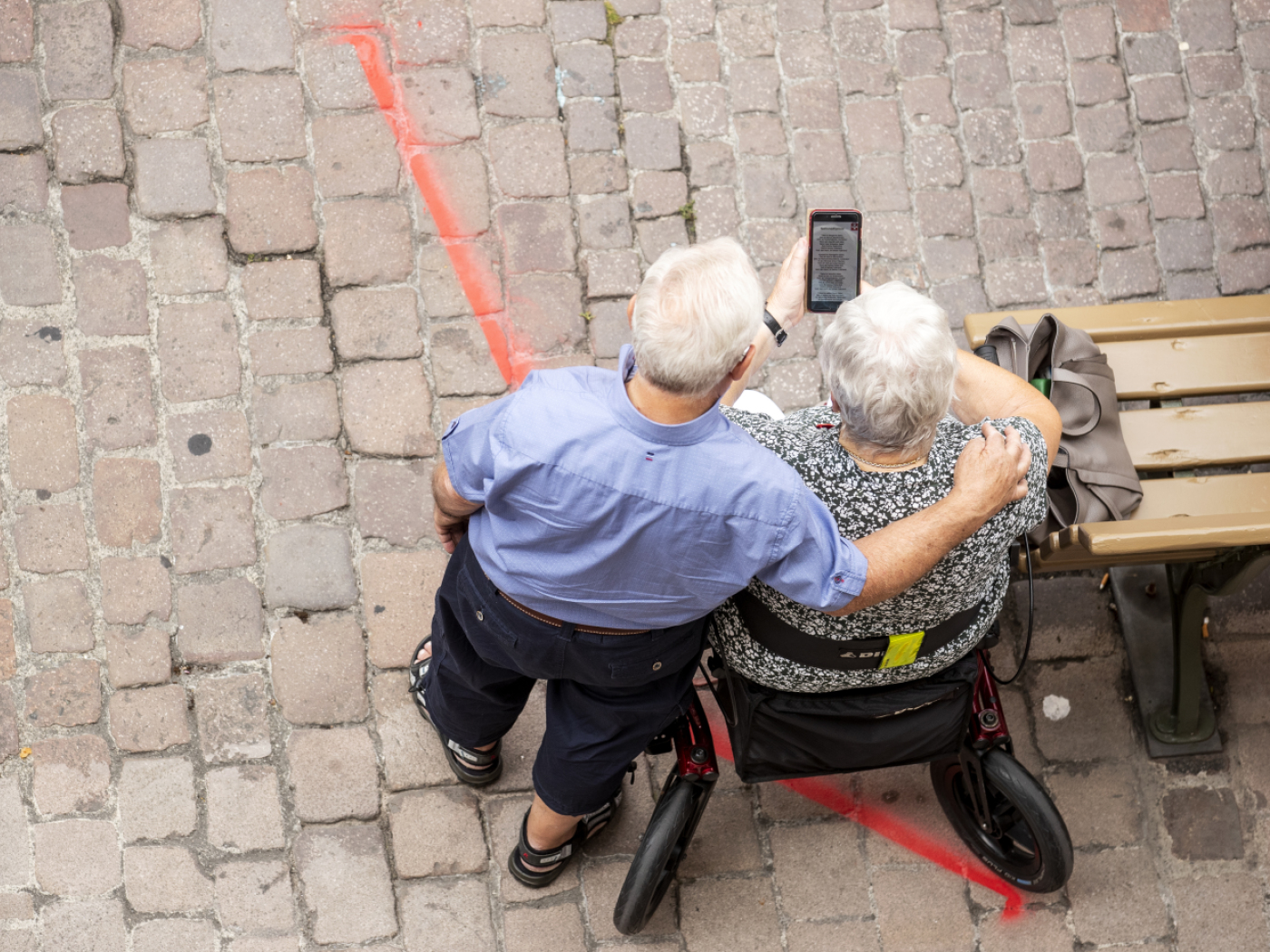 More and more older people are using the Internet