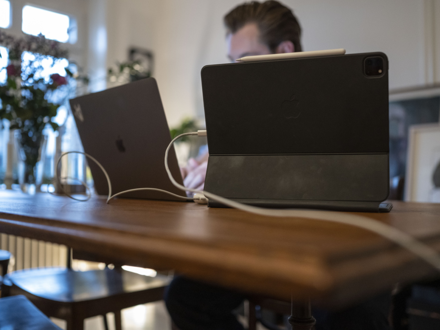 В Швейцарии всё больше работодателей предлагают работу из дома. Таким образом, они идут вразрез с тенденцией, наблюдаемой у конкурентов за рубежом.