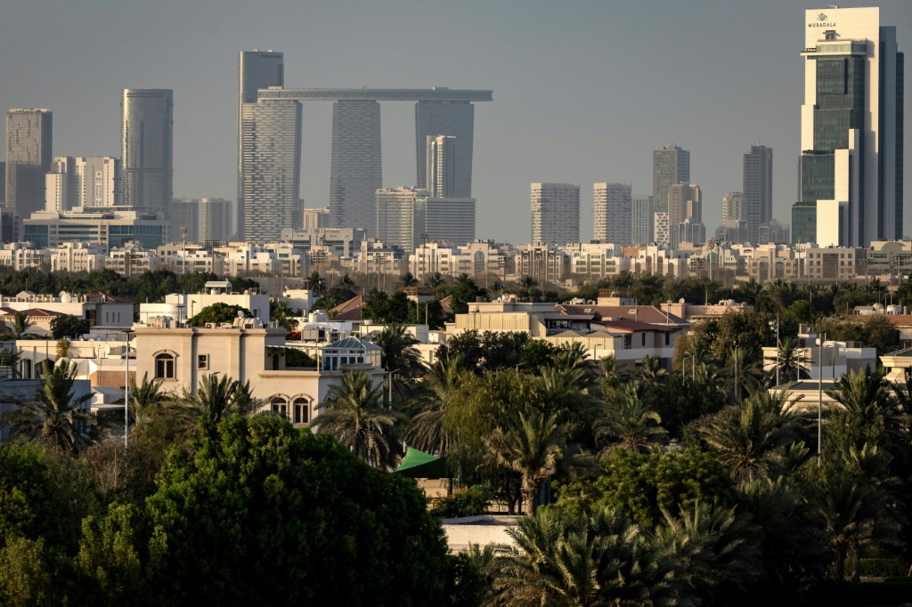 الإمارات تستبق الجدول الزمني للتخلص التدريجي من المواد المضرّة بالأوزون