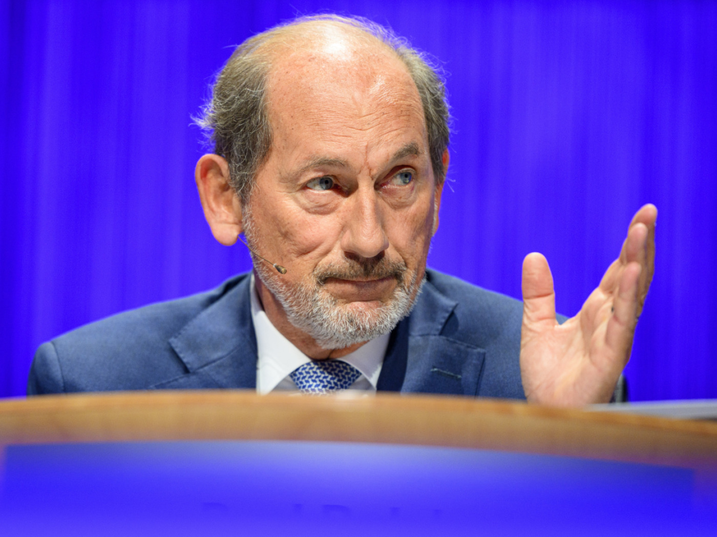 Nestlé Chairman Paul Bulcke steps down earlier than planned