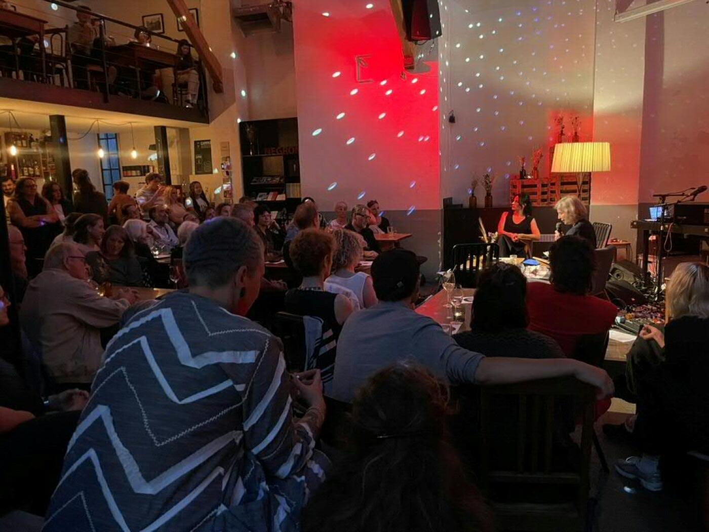 un incontro nella casa della letteratura dei grigioni