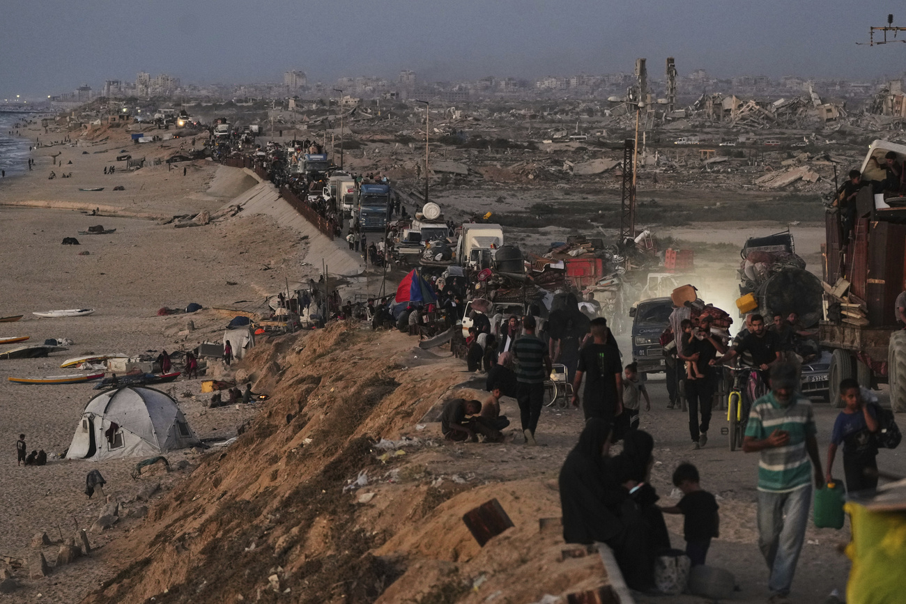 The intensification of Israel’s assault on Gaza City has caused significant displacement from the north to the south of the Palestinian enclave.