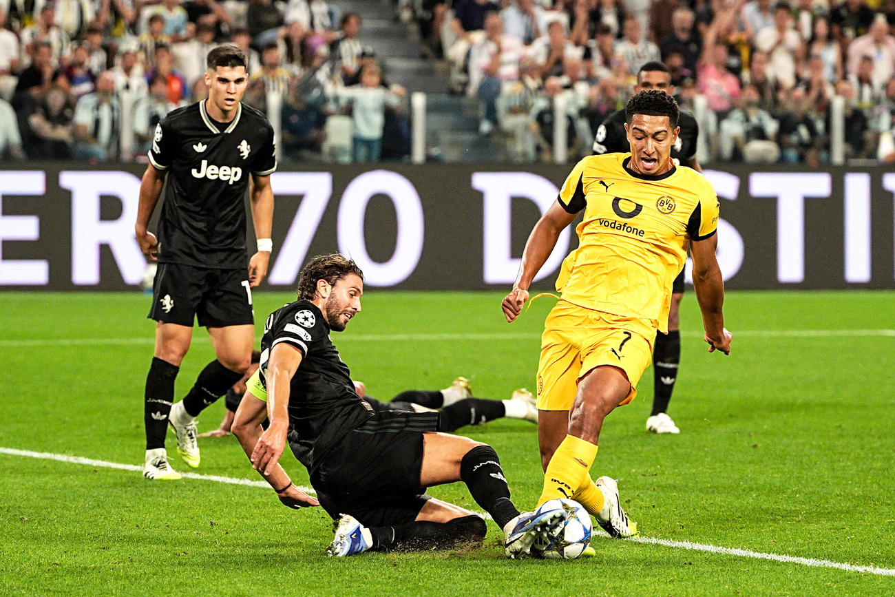 Manuel Locatalli durante la partita contro il Borussia Dortumund.
