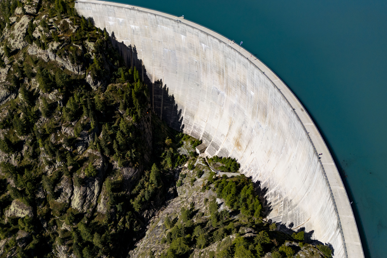dam