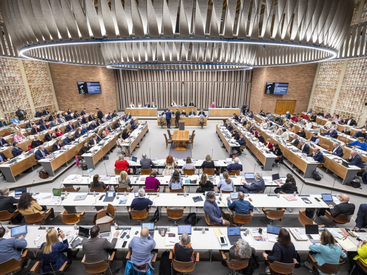 Zurich Cantonal Council wants "no taxpayers' money for terrorists"