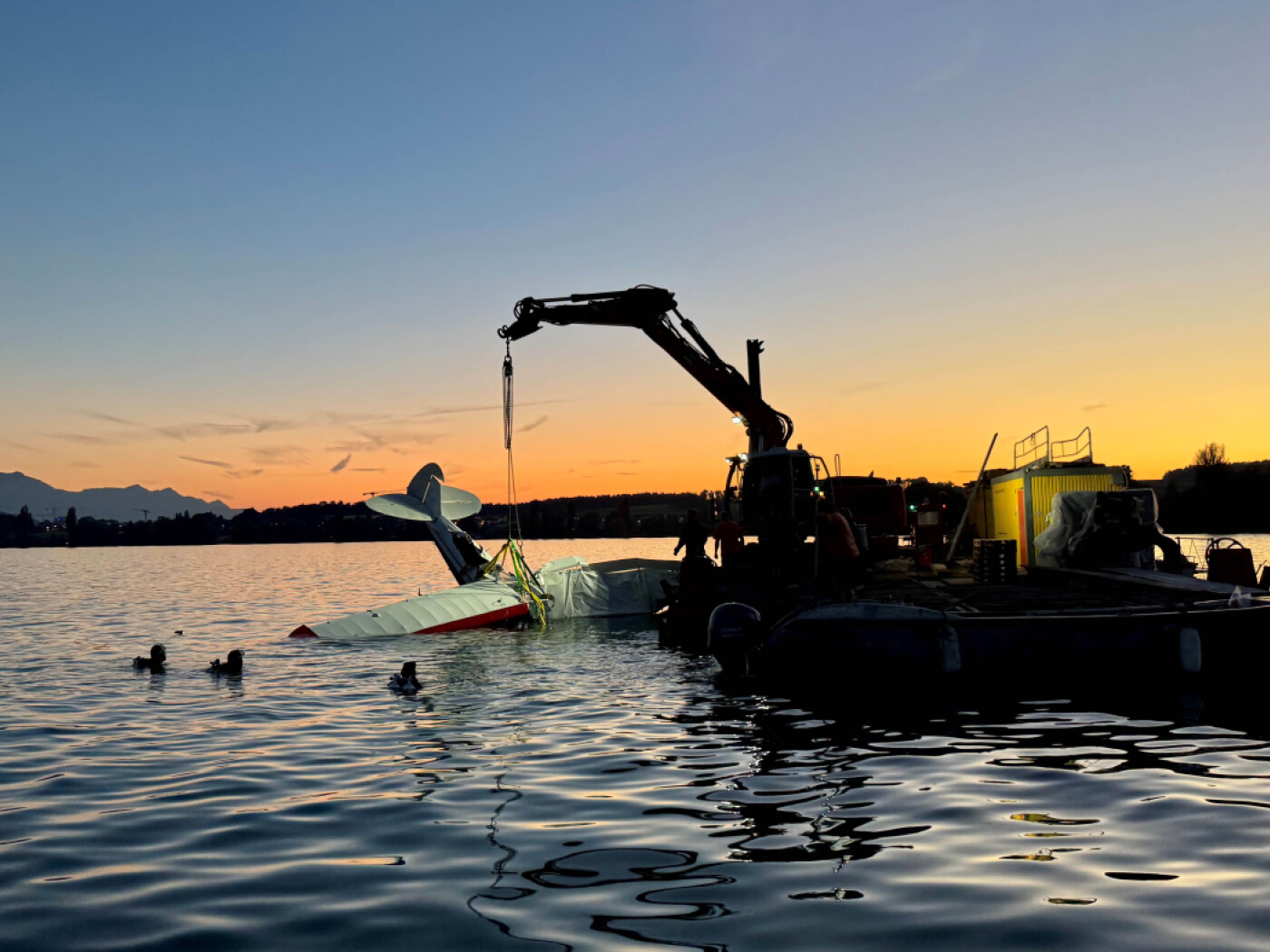Recovered seaplane crashed into Lake Zug