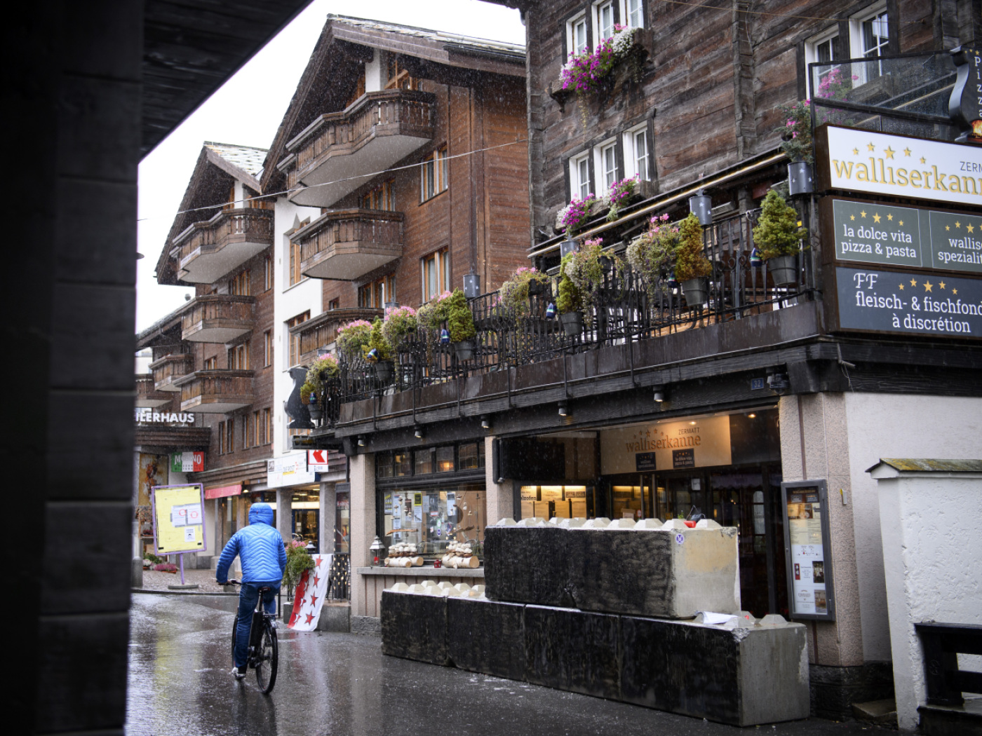 Violations of Covid-19 measures: Zermatt operators sentenced