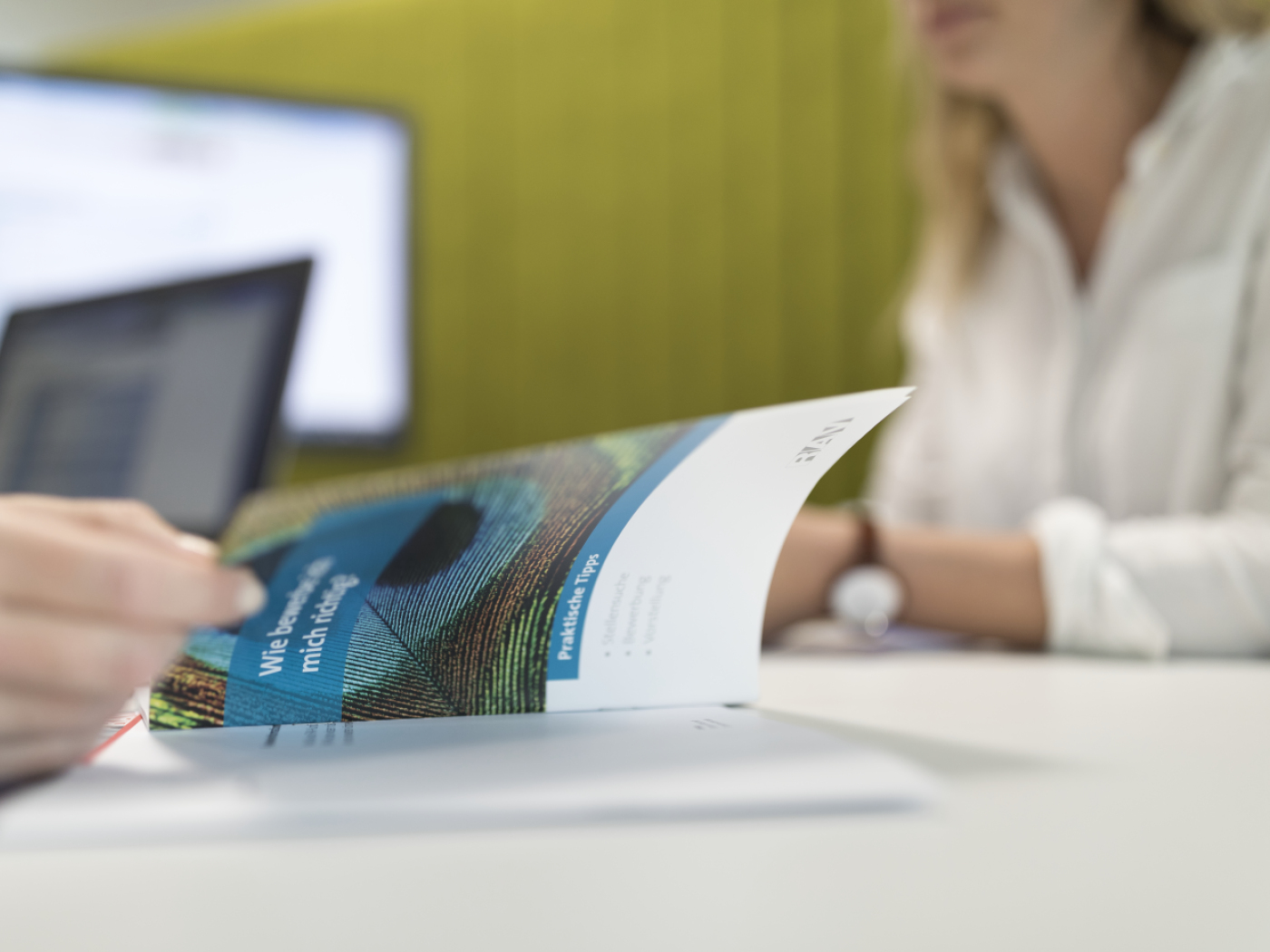 incontro in un ufficio regionale di collocamento