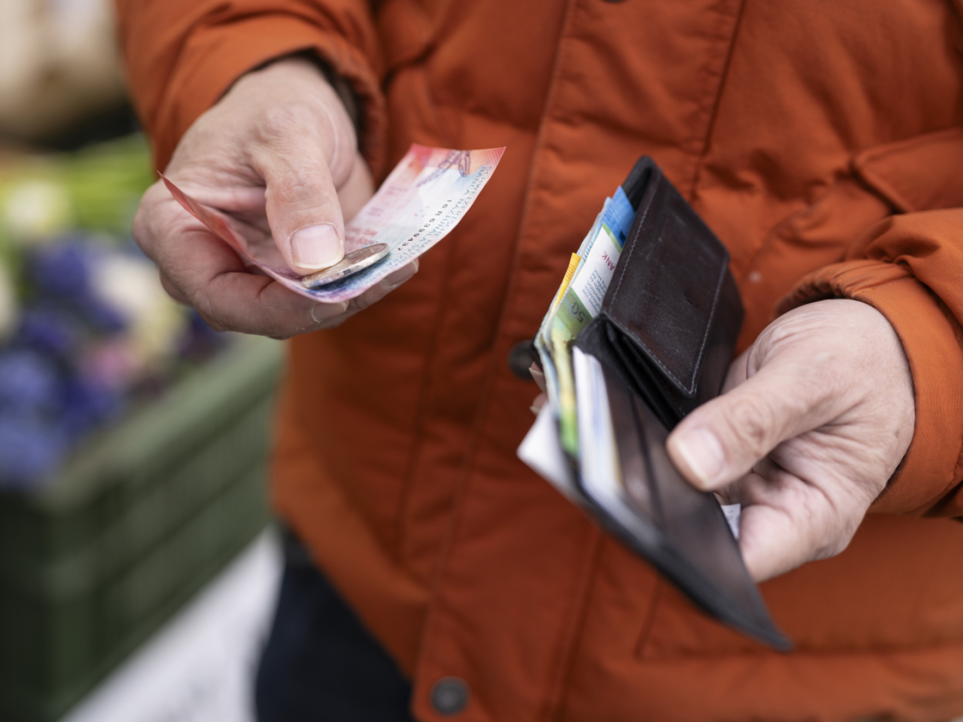 Swiss remain the second richest nation