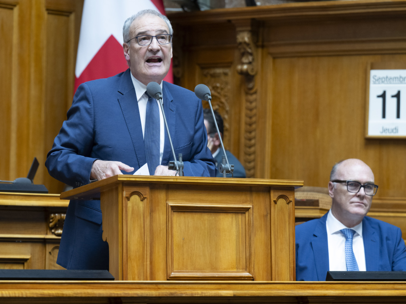 el ministro de Economía, Guy Parmelin, repitió que el Consejo Federal ha condenado repetidamente las violaciones del derecho internacional humanitario.
