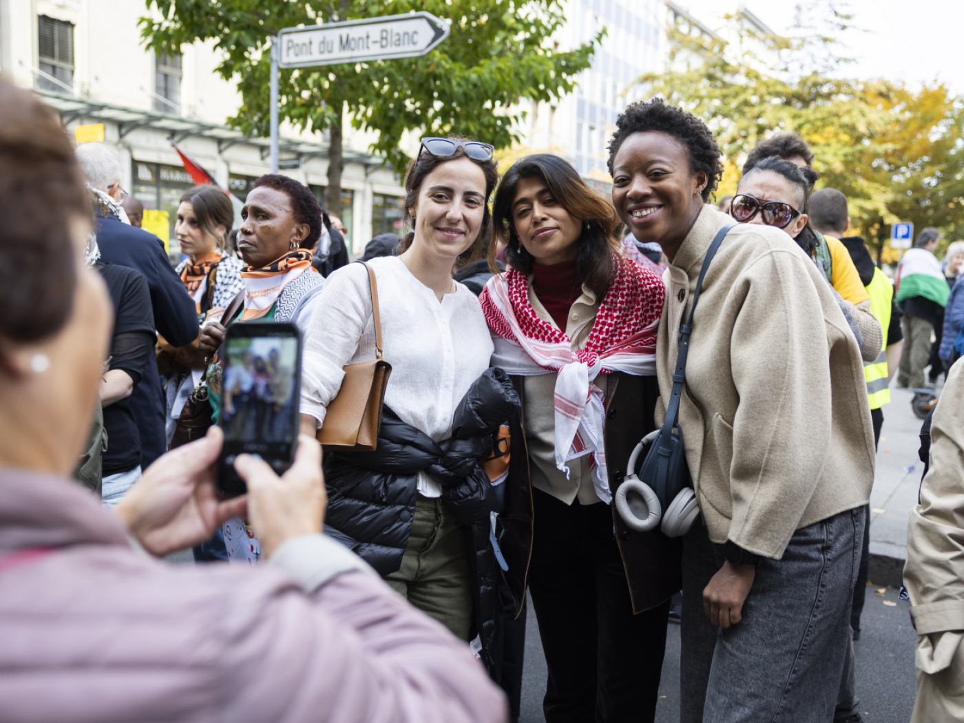 Around 2000 people attend pro-Palestine demonstration in Geneva