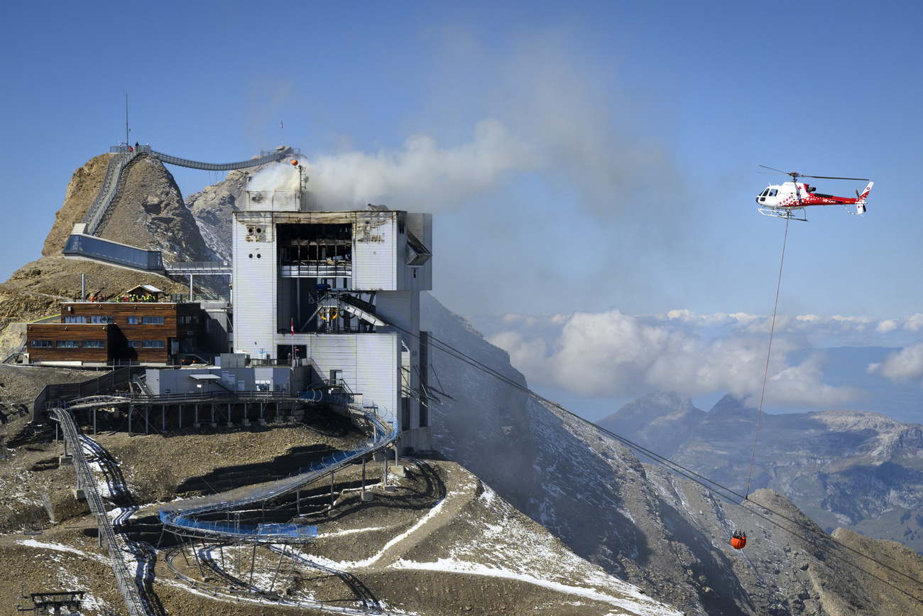 Ristorante in fiamme