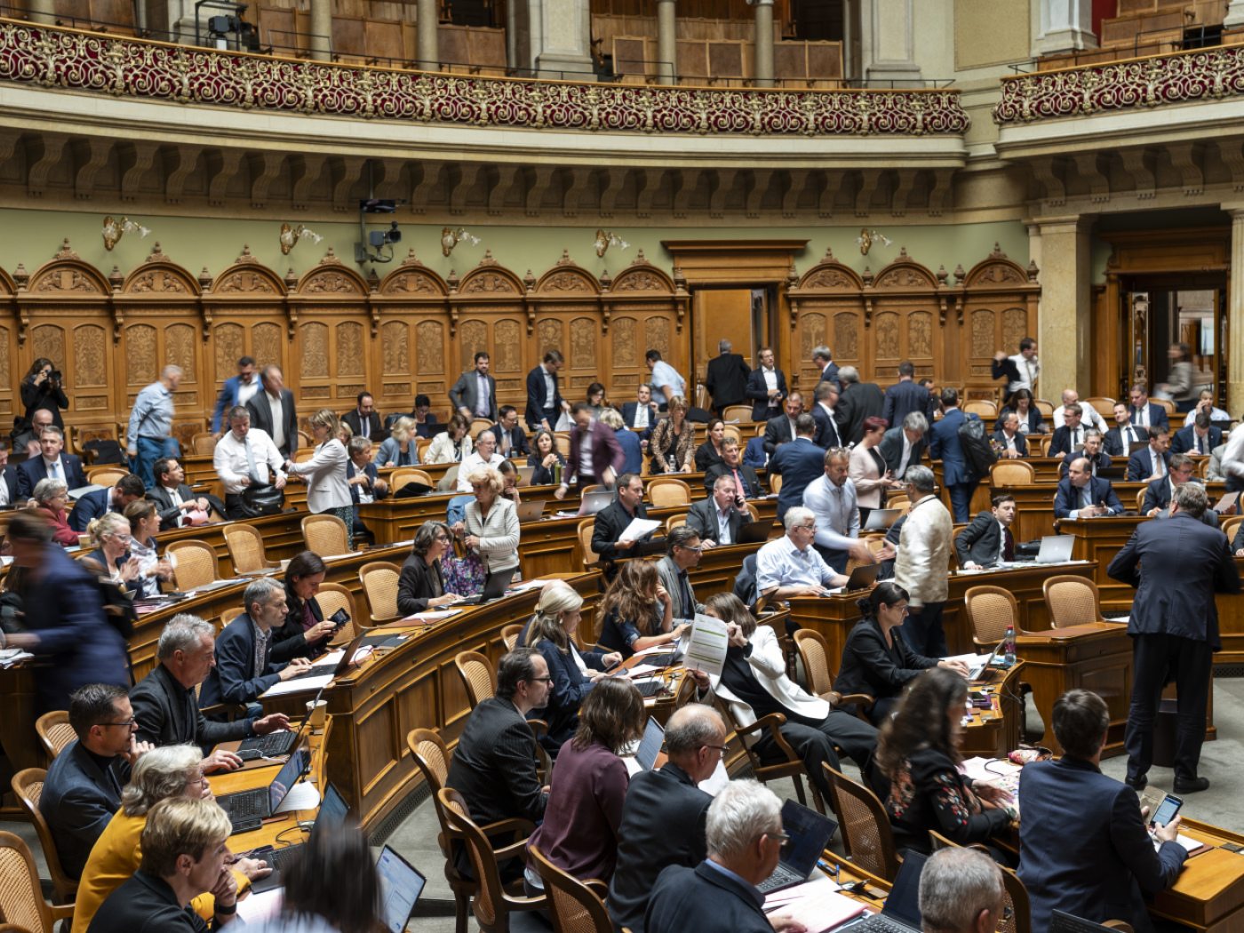 sala del parlamento elvetico