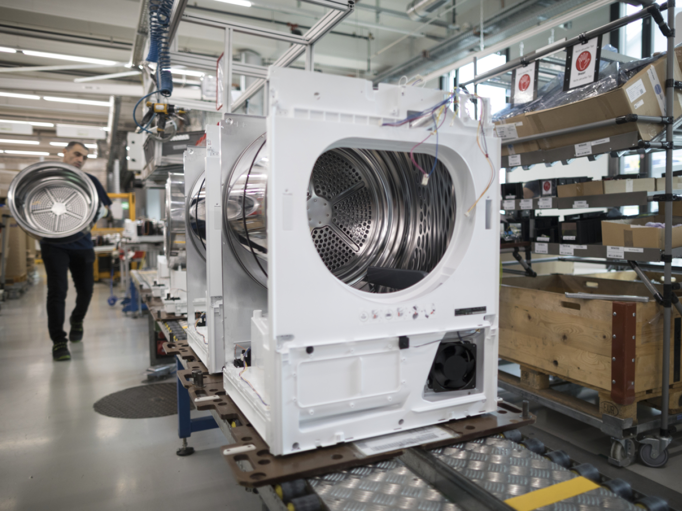 Swiss appliance manufacturer V-Zug to cut costs