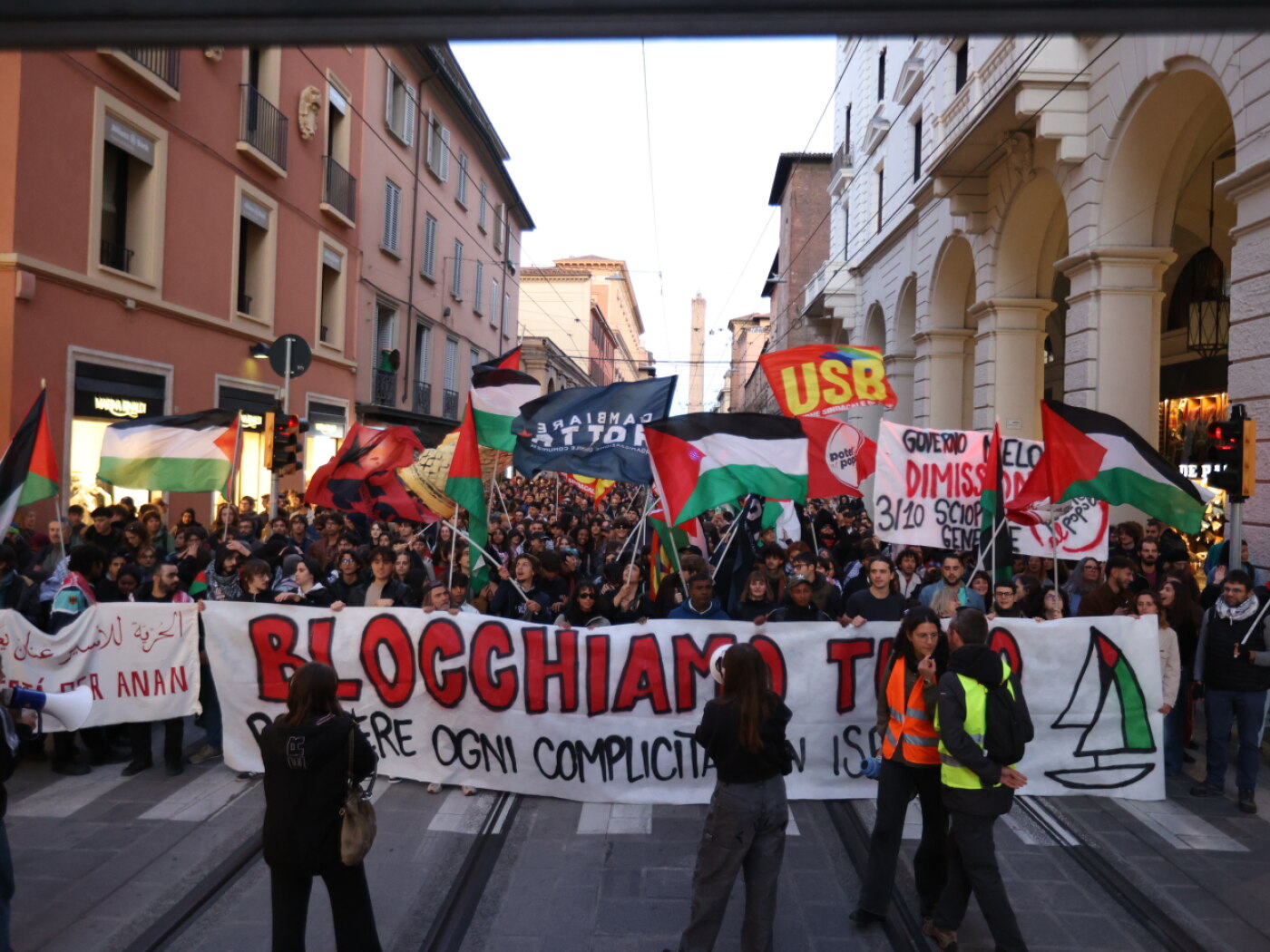 manifestanti pro gaza in italia
