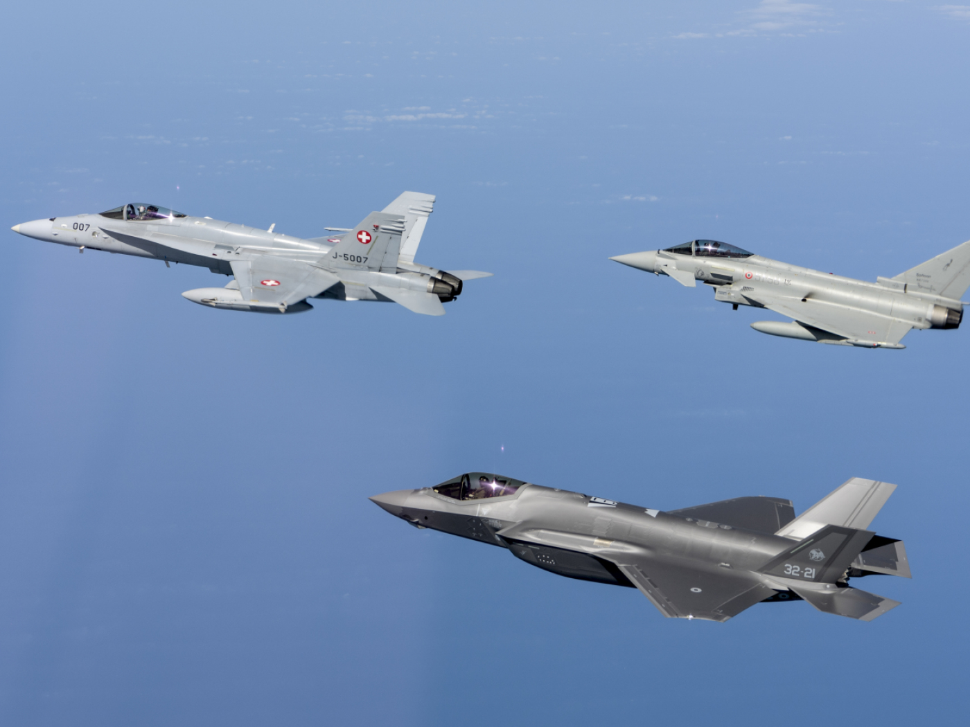 Ruag assembles and tests four F-35s in Emmen