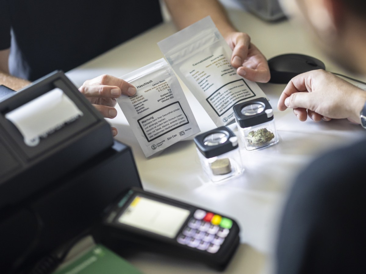 City of Zurich wants to extend legal cannabis dispensary