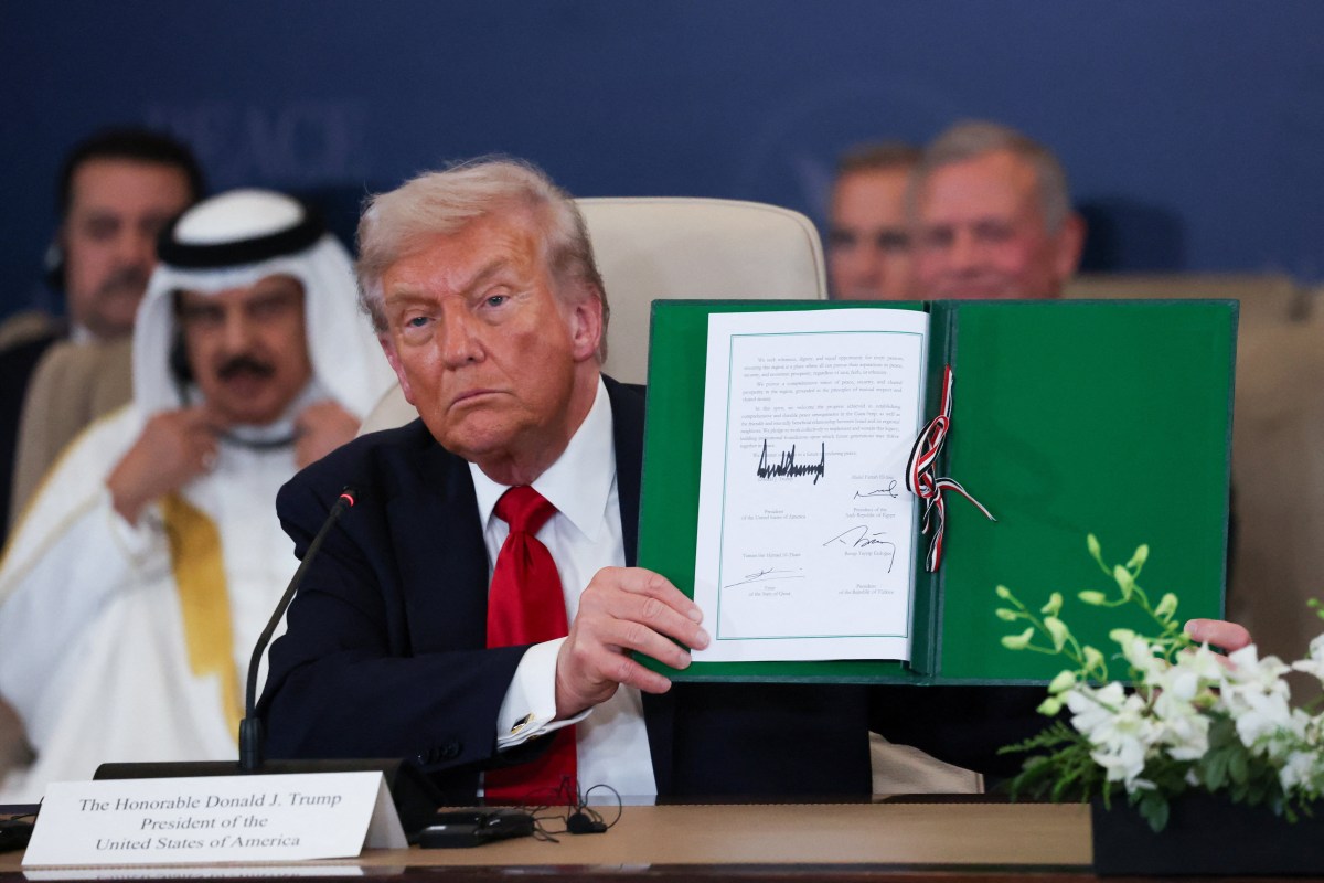 الوسطاء مصر وقطر وتركيا يوقعون مع ترامب وثيقة بشأن اتفاق وقف إطلاق النار بغزة
