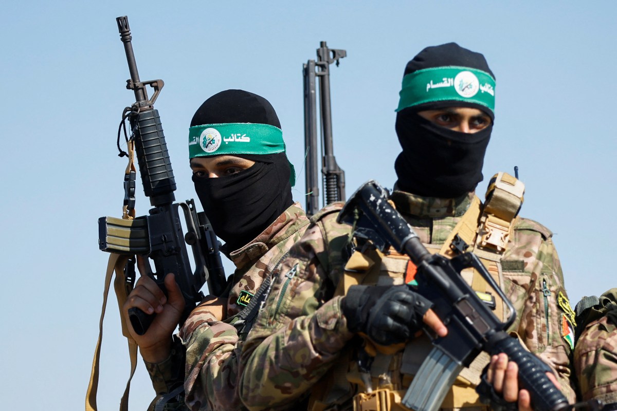 حماس تحكم قبضتها في غزة والغموض يخيم على مستقبل وقف إطلاق النار