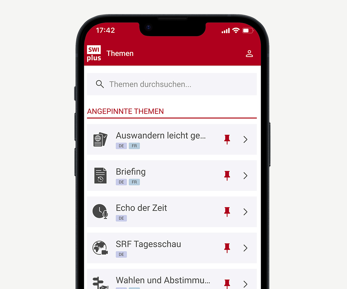 SWIplus App: Ihre Verbindung mit der Schweiz. Ein Bildschirm der App mit den Themenübersicht der App.