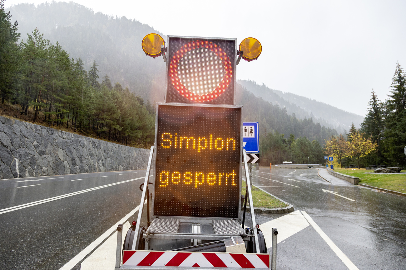 Passo del Sempione chiuso.