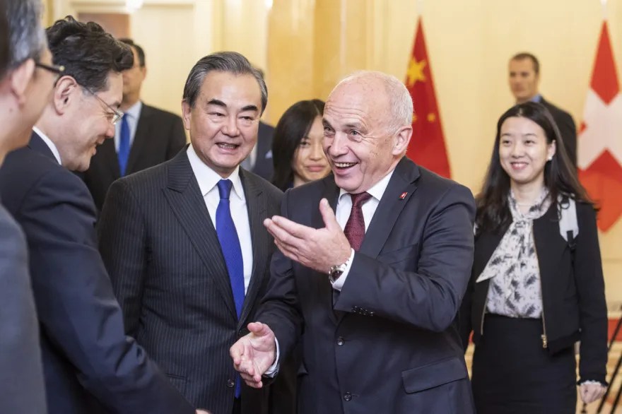2019年10月，時任瑞士總統烏利毛勒在瑞士首都伯恩接待中國外交部長王毅及中國代表團。