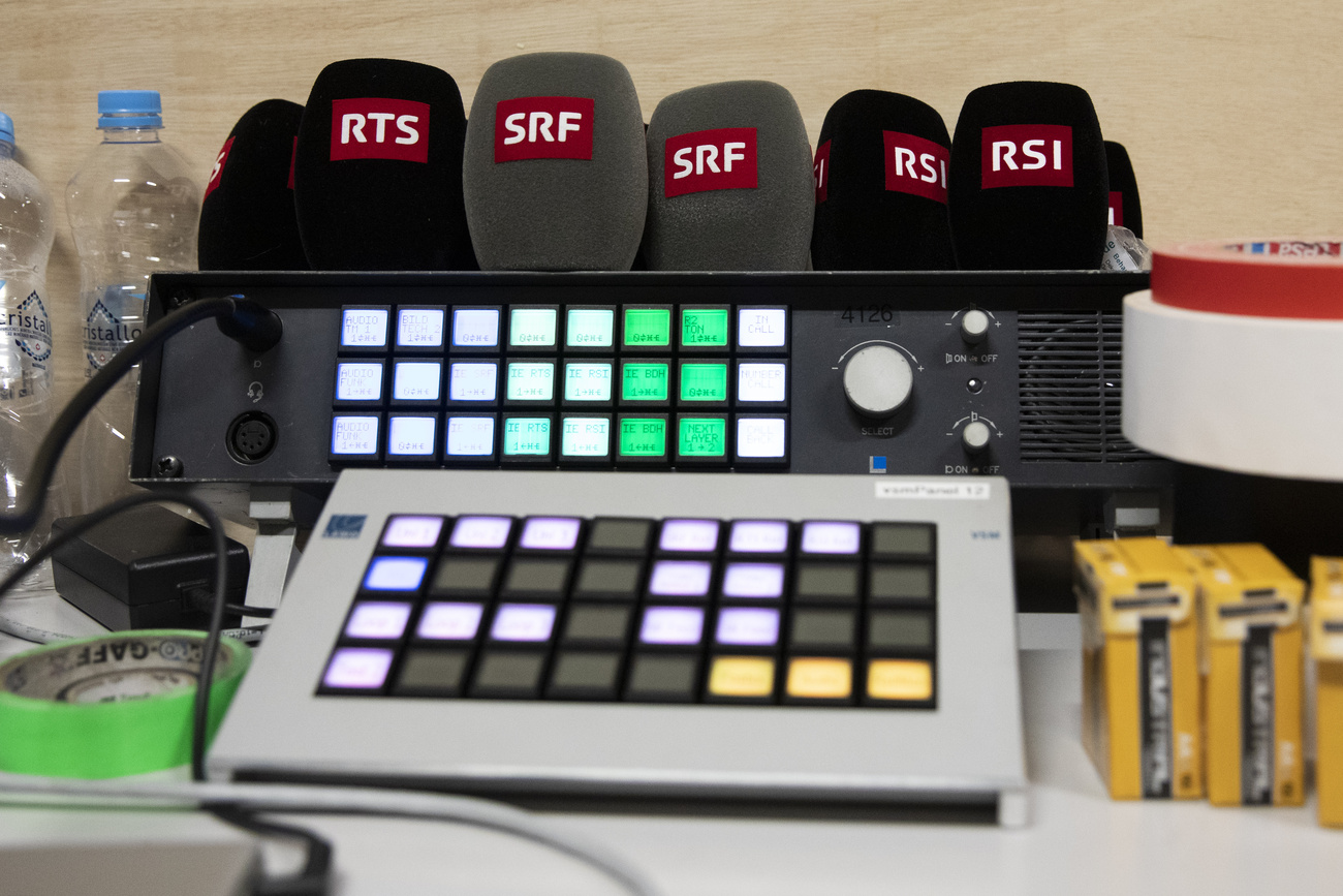 Microfoni delle varie unità aziendali della SSR