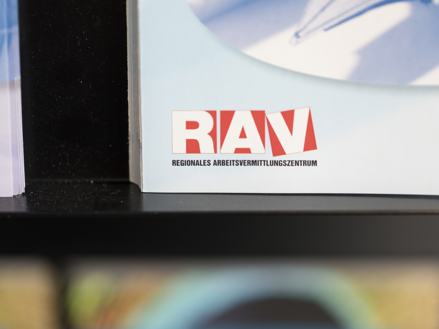 Unemployment rate rises to 2.9 per cent in October