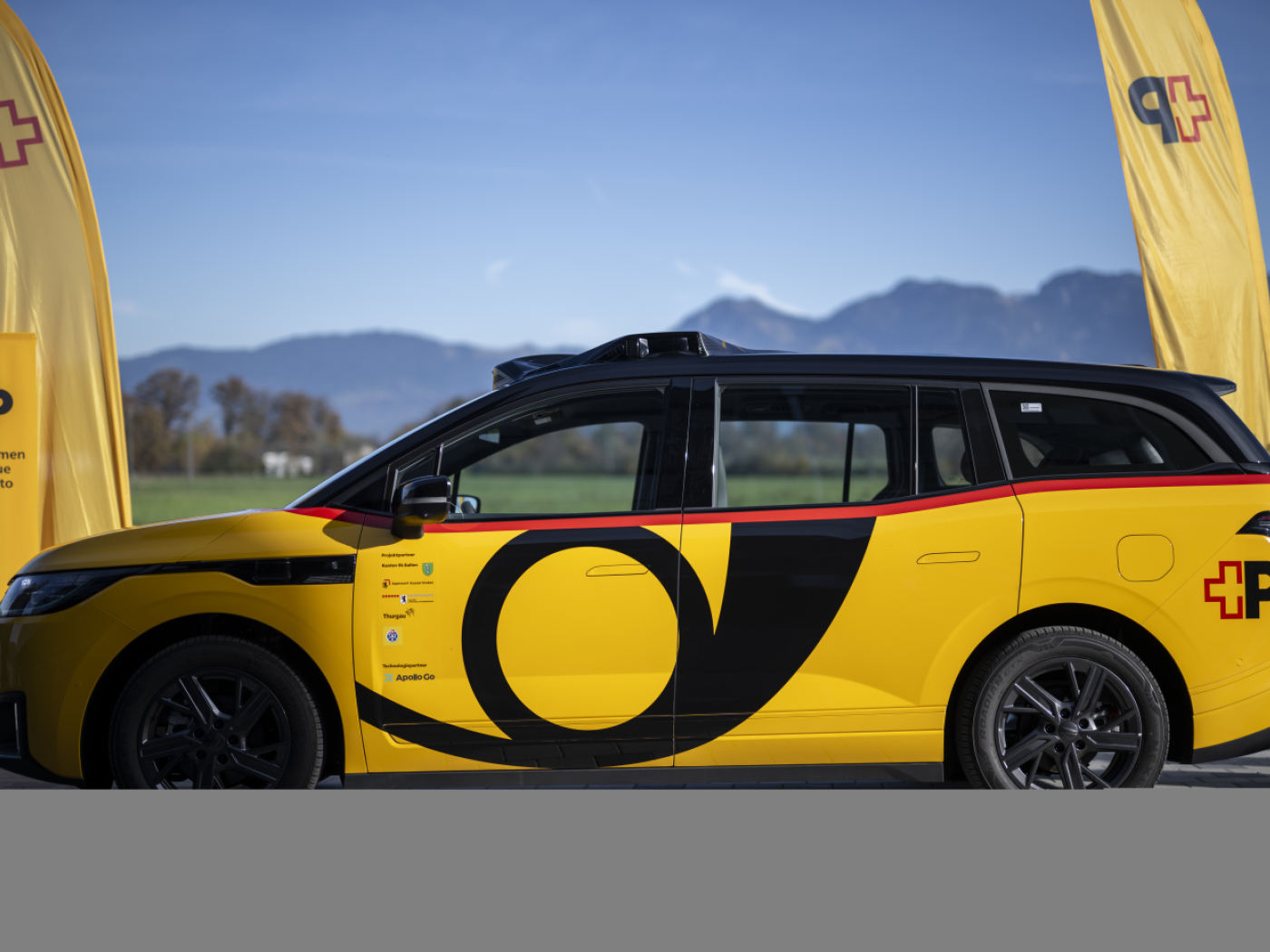 Postbus tests automated public transport taxis in eastern Switzerland