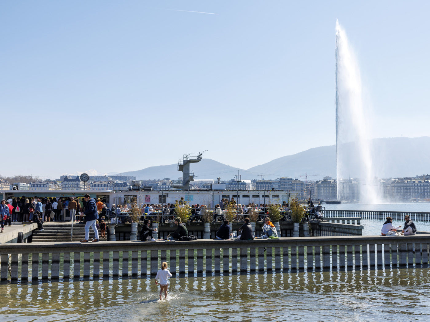 A shell from the First World War recovered from the Pâquis baths